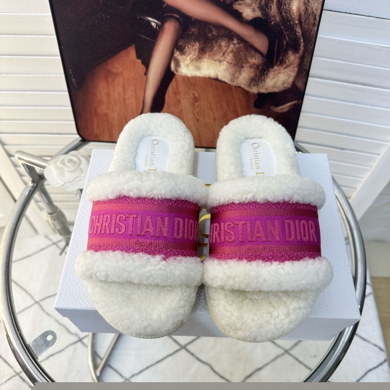 ch**an D*or slippers